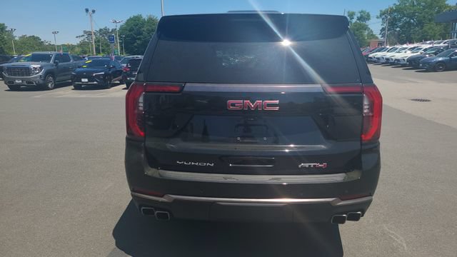 Certified 2025 GMC Yukon AT4 Ultimate AWD/4WD image 7