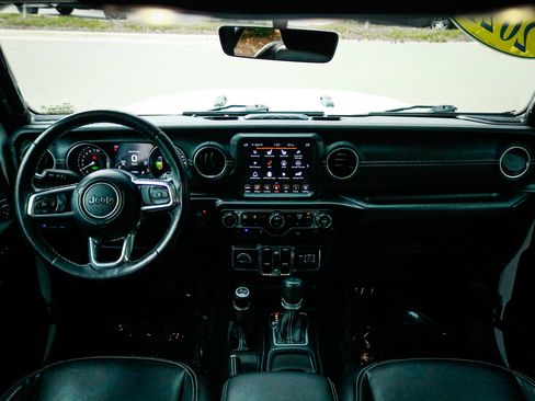 Used 2023 Jeep Wrangler Sahara w/ Cold Weather Group image 28