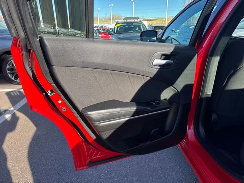 Used 2022 Dodge Charger SXT image 29