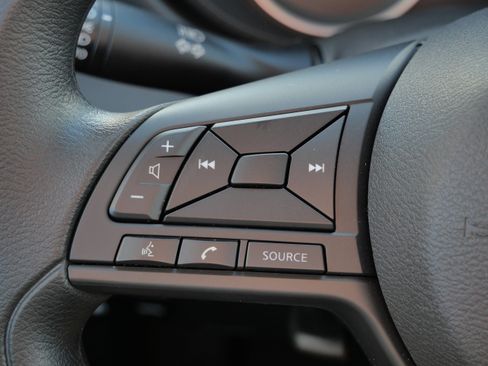 Used 2024 Nissan Versa S w/ Trunk Package image 33