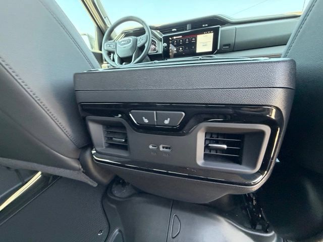 New 2026 GMC Sierra 1500 AT4 w/ AT4 Premium Package AWD/4WD image 24