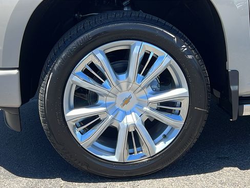New 2026 Chevrolet Silverado 1500 High Country AWD/4WD image 11