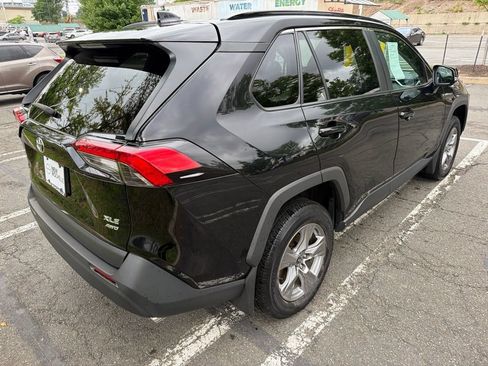 Used 2024 Toyota RAV4 XLE w/ Convenience Package AWD/4WD image 5