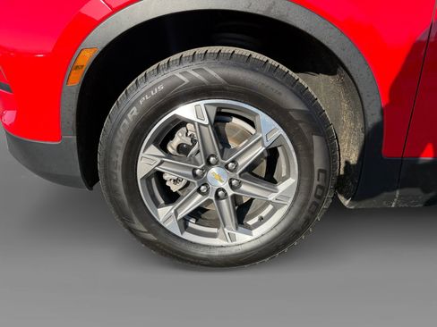 Used 2023 Chevrolet Blazer LT image 9