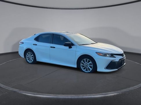 Used 2023 Toyota Camry LE FWD image 2