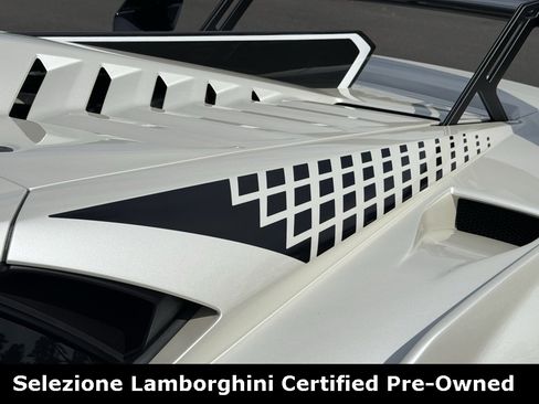 Used 2023 Lamborghini Huracan STO image 18