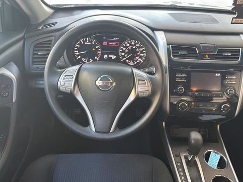 Used 2015 Nissan Altima 2.5 S w/ Power Driver Seat Package FWD image 21