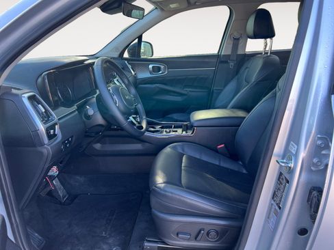 Used 2022 Kia Sorento SX image 9