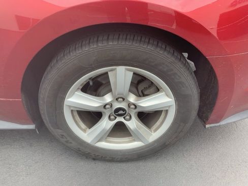 Used 2018 Ford Mustang Coupe RWD image 7