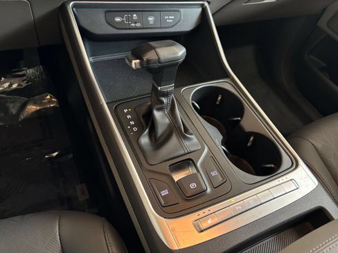 Used 2026 Kia Carnival FWD image 43