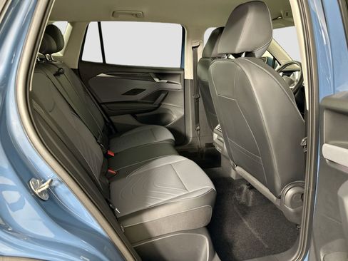 New 2025 Volkswagen Tiguan SE image 22