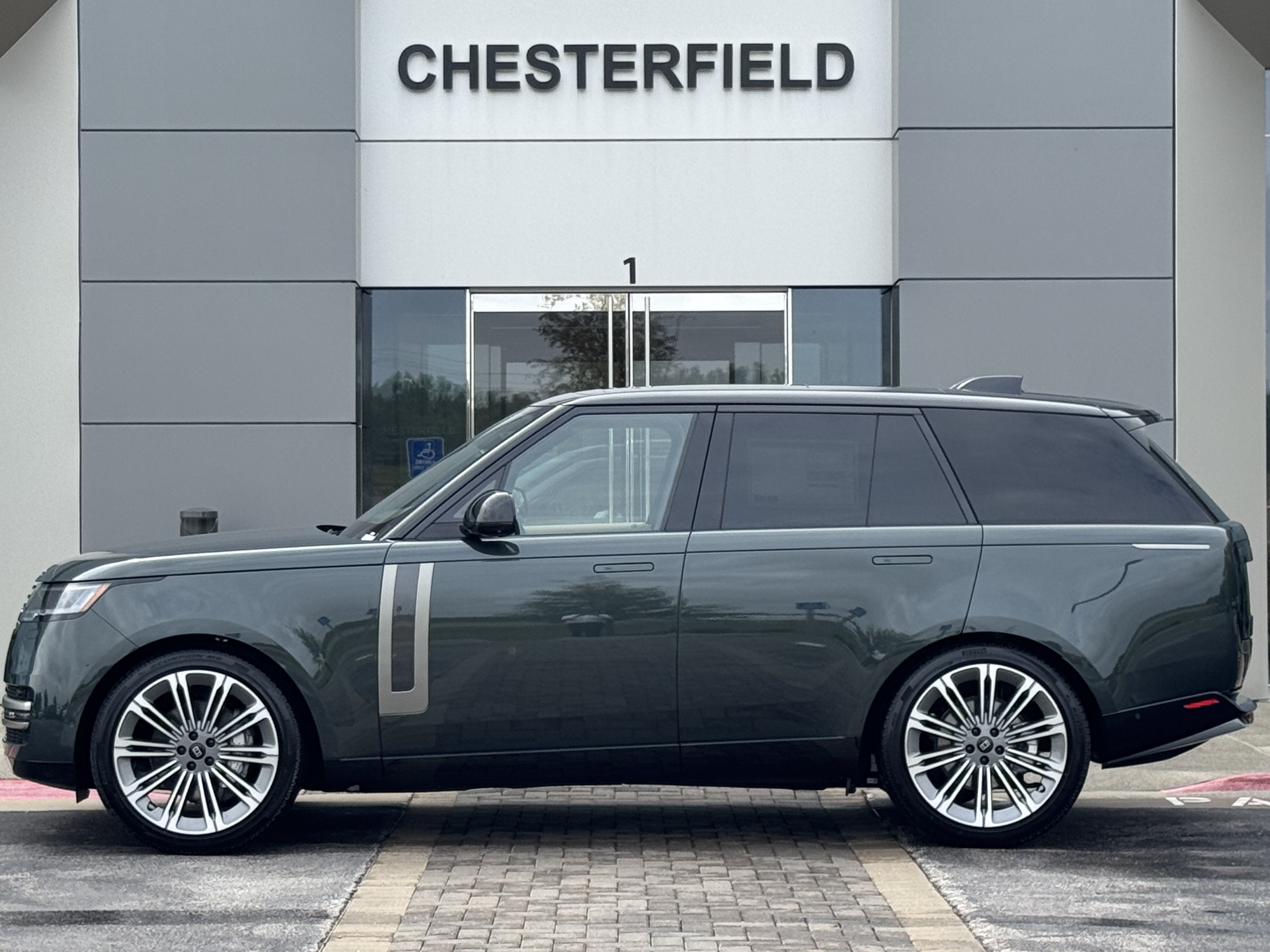 New 2027 Land Rover Range Rover SE AWD/4WD image 6
