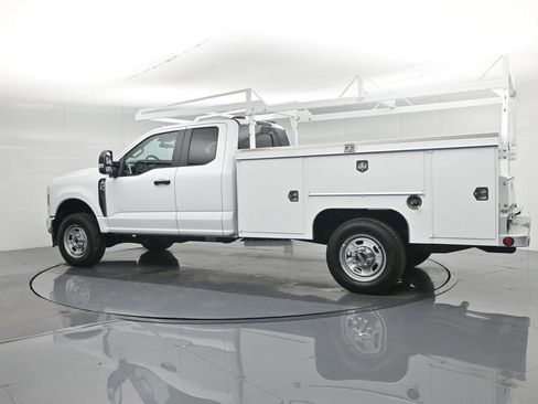 New 2026 Ford F350 XL w/ XL Chrome Package AWD/4WD image 6