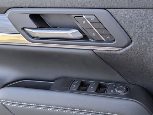 New 2026 GMC Terrain Elevation w/ Elevation Premium Package FWD image 22