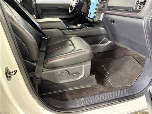 Used 2022 Ford Expedition Max Limited RWD image 15