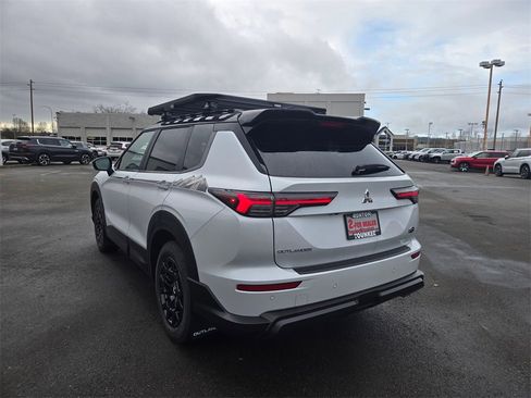 New 2026 Mitsubishi Outlander Trail Edition image 7
