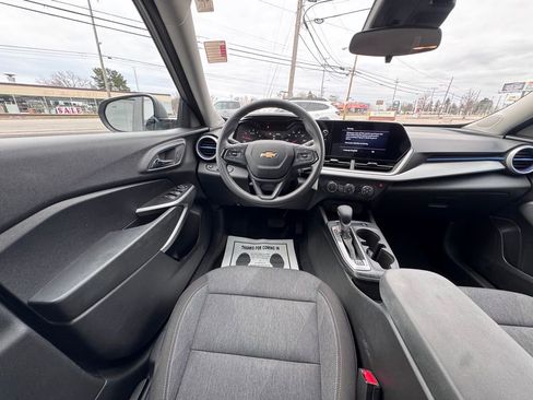 Used 2024 Chevrolet Trax LS w/ Driver Confidence Package image 20