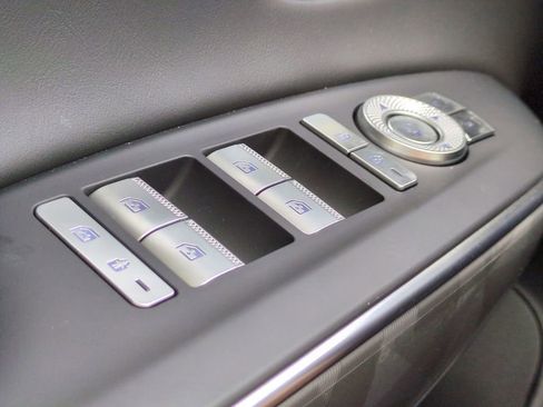 Used 2025 Genesis GV70 3.5T Sport w/ Sport Advanced Package image 25