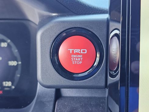 Used 2025 Toyota Tacoma TRD Sport image 26