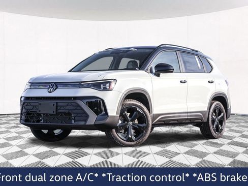 New 2026 Volkswagen Taos SE AWD/4WD image 2