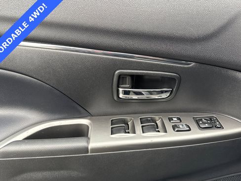 Used 2022 Mitsubishi Outlander Sport SE image 11