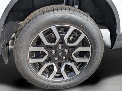 Used 2023 Ford Maverick Lariat w/ Lariat Luxury Package image 9