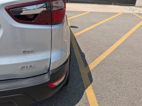 Used 2020 Ford EcoSport SES w/ SES Black Appearance Package AWD/4WD image 4