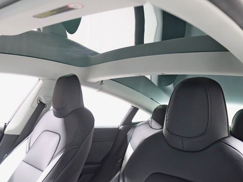 Used 2021 Tesla Model 3 Long Range image 29