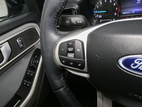 Used 2023 Ford Explorer XLT w/ Equipment Group 202A AWD/4WD image 31
