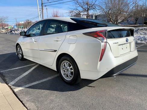 Used 2017 Toyota Prius Two w/ Prius Two Safety Plus Package image 5