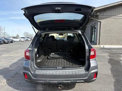 Used 2019 Subaru Outback 3.6R Limited AWD/4WD image 10