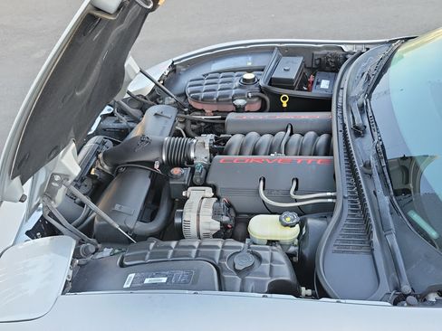 Used 1998 Chevrolet Corvette Coupe w/ Memory Pkg image 27
