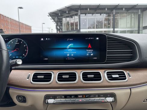 Certified 2021 Mercedes-Benz GLS 450 4MATIC image 27