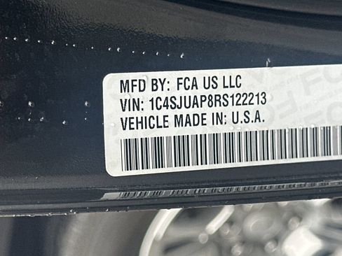 Used 2024 Jeep Wagoneer 2WD image 35