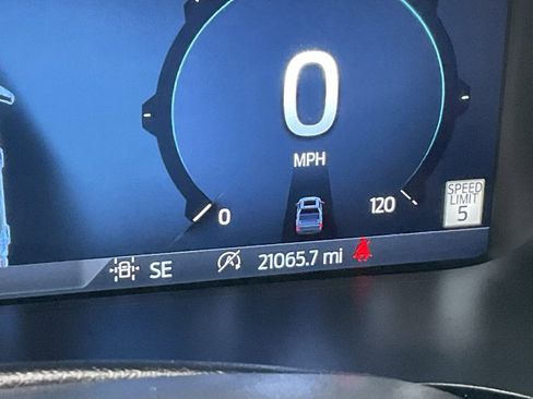 Used 2024 Ford F150 Lariat w/ Equipment Group 502A High image 6