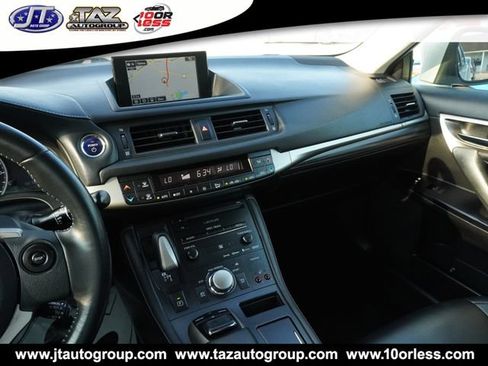 Used 2015 Lexus CT 200h w/ Navigation Package FWD image 13