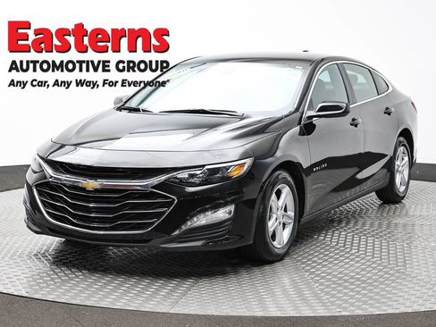Used 2024 Chevrolet Malibu LT FWD image 1