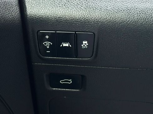 Used 2022 Kia K5 GT-Line FWD image 36