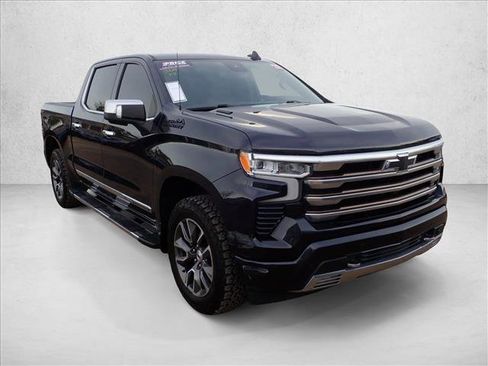 Used 2022 Chevrolet Silverado 1500 High Country w/ High Country Premium Package image 6