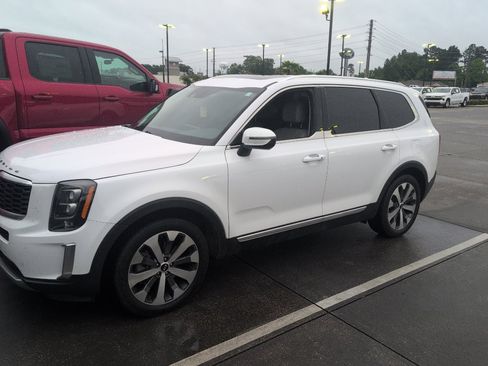 Used 2021 Kia Telluride EX w/ EX Premium Package FWD image 1