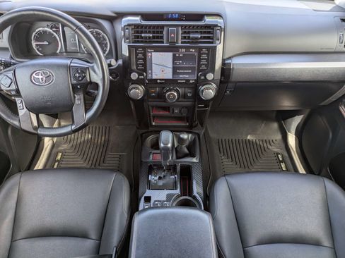 Used 2020 Toyota 4Runner TRD Off-Road Premium AWD/4WD image 9