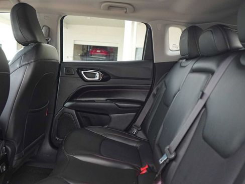 Used 2022 Jeep Compass Trailhawk w/ Sun and Sound Group AWD/4WD image 14