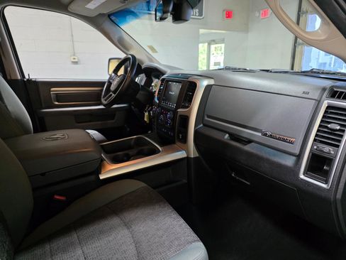 Used 2018 RAM 1500 Big Horn AWD/4WD image 25