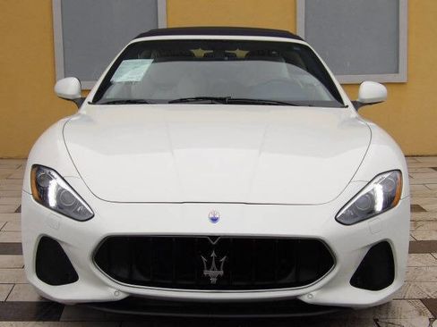 Used 2018 Maserati GranTurismo Sport image 3
