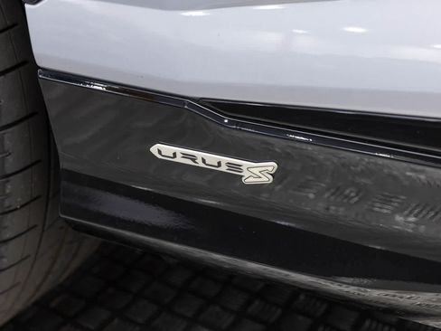 Used 2024 Lamborghini Urus S AWD/4WD image 7