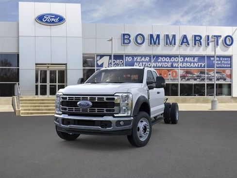 New 2026 Ford F450 XL w/ XL Chrome Package RWD image 2