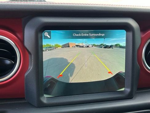 Certified 2022 Jeep Gladiator Rubicon w/ LED Lighting Group image 22