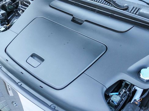 New 2026 Volvo EX30 Cross Country Ultra image 14