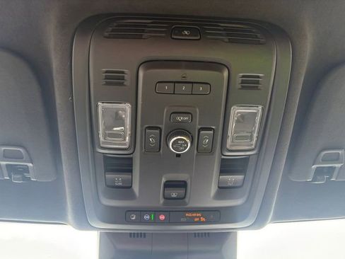 Certified 2024 Cadillac Escalade ESV Premium Luxury Platinum w/ Heavy-Duty Trailer Package AWD/4WD image 28