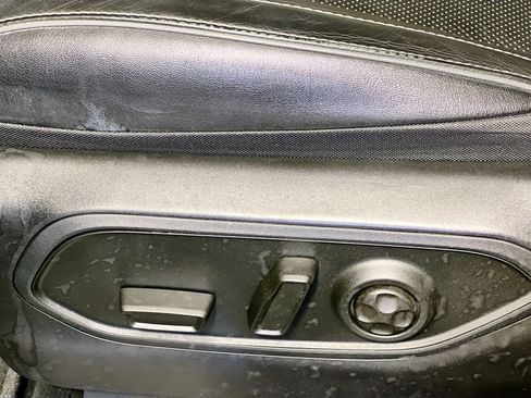 Used 2023 Jeep Grand Cherokee Overland image 15